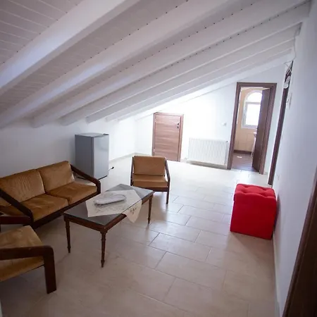 Casa Di Castellano 아파트 Kynopiástai